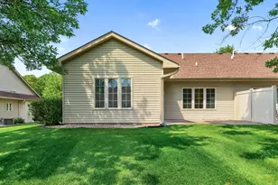 6801 24th St N, Oakdale, MN 55128 - Photo 28