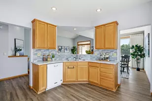 15130 Dutchman Way, Apple Valley, MN 55124 - Photo 10