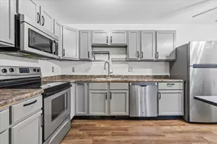 7194 Upper 17th St N, Oakdale, MN 55128 - Photo 8