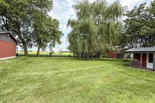 1301 N 9th St, Olivia, MN 56277 - Photo 42