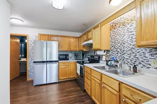 7019 49th St N, Oakdale, MN 55128 - Photo 10