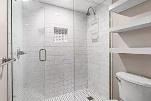 78 10th St E, Saint Paul, MN 55101 - Photo 32