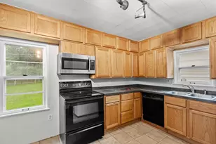 346 Geranium Ave E, Saint Paul, MN 55130 - Photo 8
