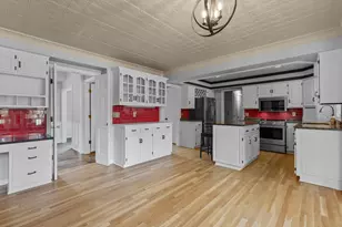 9348 Olympia Dr, Eden Prairie, MN 55347 - Photo 24