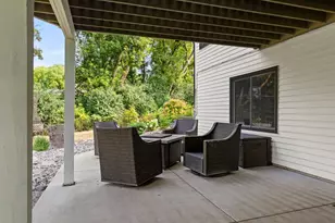 9348 Olympia Dr, Eden Prairie, MN 55347 - Photo 98