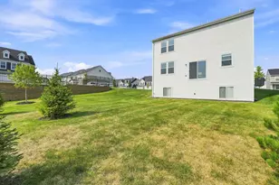 4844 Airlake Dr, Woodbury, MN 55129 - Photo 4