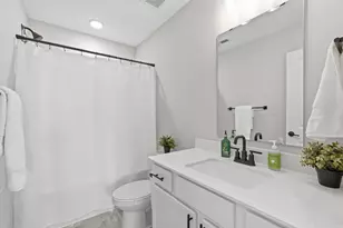 4844 Airlake Dr, Woodbury, MN 55129 - Photo 22