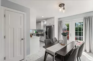 2156 Hawthorne Ave E, Saint Paul, MN 55119 - Photo 8