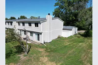 7640 Hampshire Avenue N, Brooklyn Park, MN 55428 - Photo 2