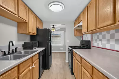 7640 Hampshire Avenue N, Brooklyn Park, MN 55428 - Photo 10