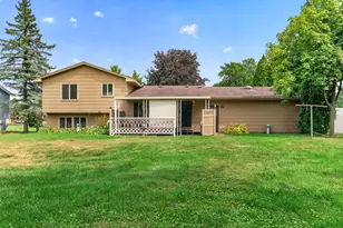 8211 Sheridan Ave N, Brooklyn Park, MN 55444 - Photo 12
