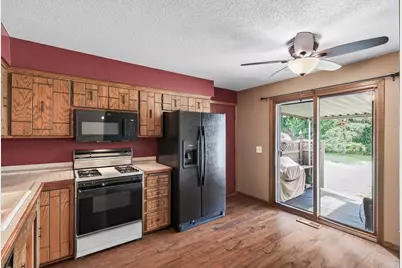 8211 Sheridan Avenue N, Brooklyn Park, MN 55444 - Photo 6