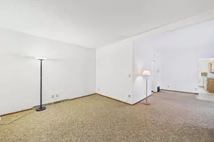 992 Matilda St, Saint Paul, MN 55117 - Photo 6