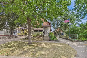 992 Matilda St, Saint Paul, MN 55117 - Photo 2