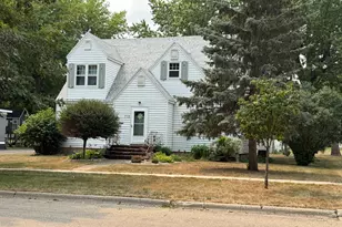 715 N McKenzie St, Luverne, MN 56156 - Photo 1