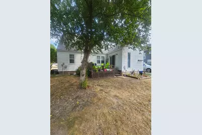 715 N McKenzie Street, Luverne, MN 56156 - Photo 2