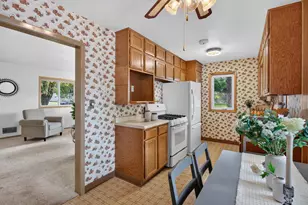 726 22nd Ave N, South Saint Paul, MN 55075 - Photo 6