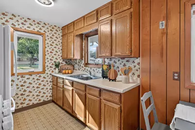726 22nd Avenue N, South Saint Paul, MN 55075 - Photo 8