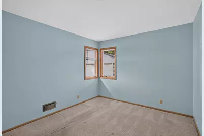 726 22nd Avenue N, South Saint Paul, MN 55075 - Photo 12