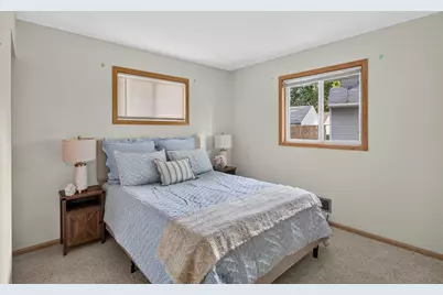 726 22nd Avenue N, South Saint Paul, MN 55075 - Photo 10