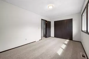 6770 Woodhill Trail, Eden Prairie, MN 55346 - Photo 8