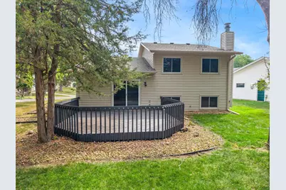 6770 Woodhill Trail, Eden Prairie, MN 55346 - Photo 18