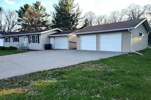 217 8th St NW, Little Falls, MN 56345 - Photo 2