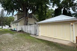 812 Bridge Ave, Albert Lea, MN 56007 - Photo 2