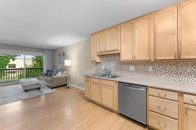 2800 Hamline Avenue N #313, Roseville, MN 55113 - Photo 4