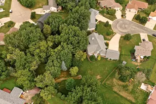 425 Lally Ct, Zumbrota, MN 55992 - Photo 6