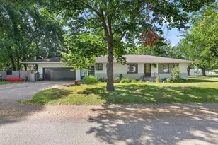 505 4th St S, Princeton, MN 55371 - Photo 1