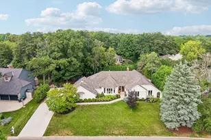 5231 Green Farms Rd, Edina, MN 55436 - Photo 2