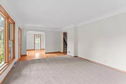 304 17th Avenue N, South Saint Paul, MN 55075 - Photo 4
