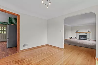304 17th Avenue N, South Saint Paul, MN 55075 - Photo 6