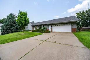 4820 13th St, Winona, MN 55987 - Photo 2