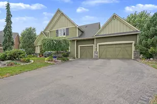 11665 Azure Ct, Inver Grove Heights, MN 55077 - Photo 2