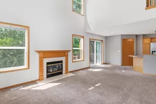 9004 Marsh Run St, Rockford, MN 55373 - Photo 4