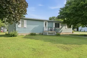419 3rd Ave NW, Winnebago, MN 56098 - Photo 2