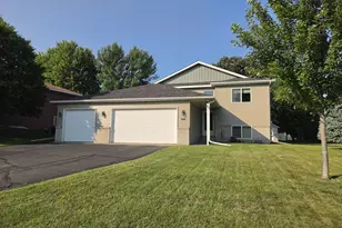 1819 Eastern Star Loop, Sauk Rapids, MN 56379 - Photo 2