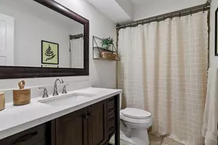 1159 Hollybrook Dr, Wayzata, MN 55391 - Photo 18