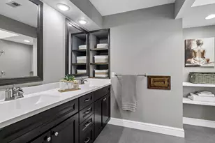 1159 Hollybrook Dr, Wayzata, MN 55391 - Photo 14