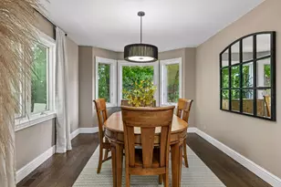 1159 Hollybrook Dr, Wayzata, MN 55391 - Photo 8