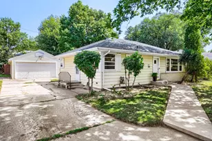 6405 Irving Ave S, Richfield, MN 55423 - Photo 2