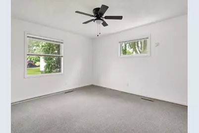 233 2nd Street SE, Madelia, MN 56062 - Photo 38