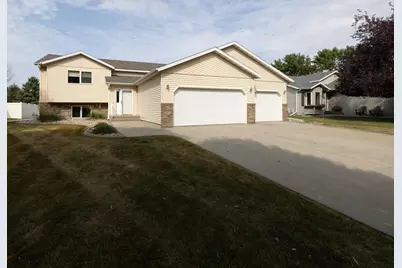 3609 Westmoor Boulevard, Moorhead, MN 56560 - Photo 2