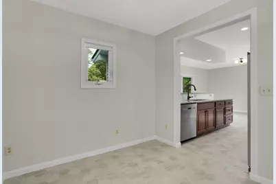 7372 Stillwater Boulevard N, Oakdale, MN 55128 - Photo 6