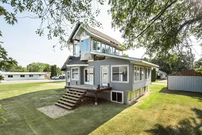 221 E Lake Street, Parkers Prairie, MN 56361 - Photo 4