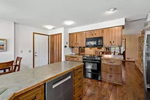 7029 Comanche Ct, Edina, MN 55439 - Photo 24