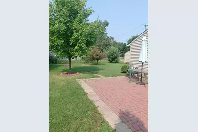 4917 Woodcrest Road, White Bear Lake, MN 55110 - Photo 8