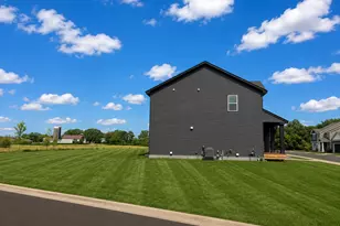 156 Snowdrop Trl, Waconia, MN 55387 - Photo 24